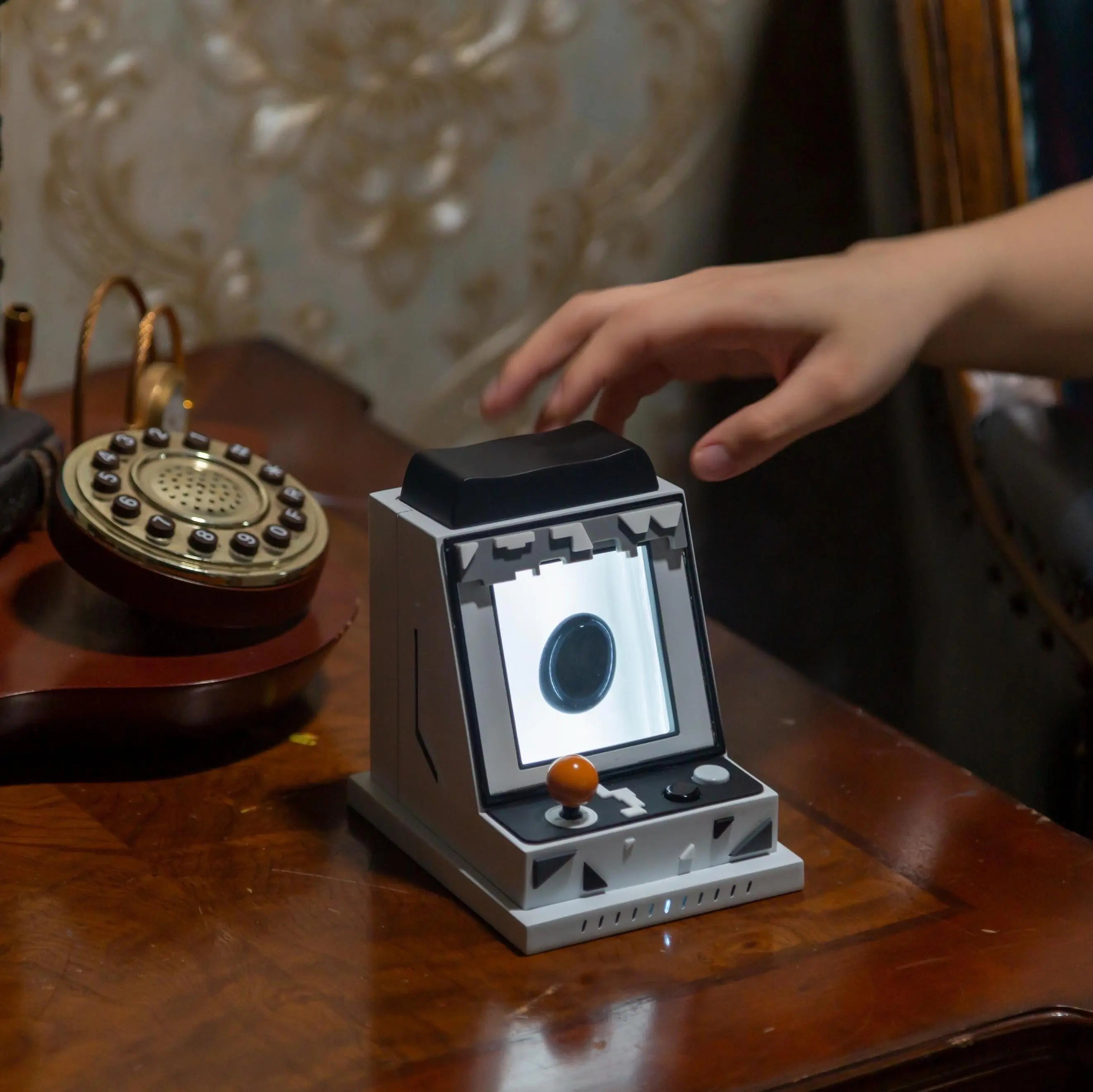 LYIEW SEED Interactive Magnetic Fluid - Music-Controlled Gadget